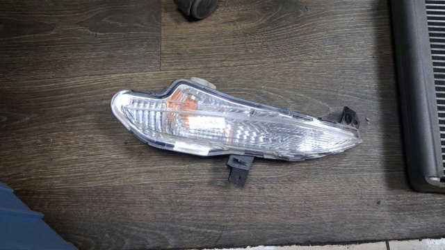 Покажчик повороту лівий 9678039380 PEUGEOT