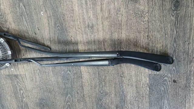 Важіль-поводок двірника лобового скла 98321D3000 HYUNDAI