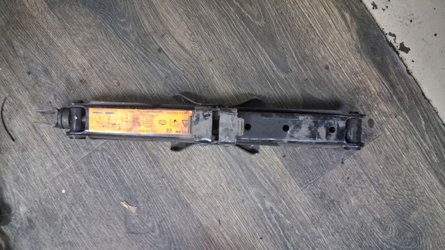 Домкрат 99550EB300 NISSAN