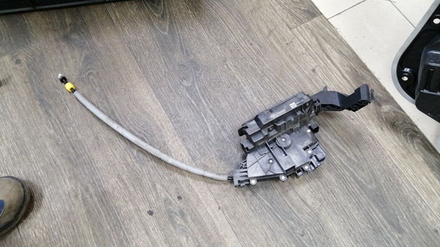 Замок задніх дверей, правих A0997303800 MERCEDES