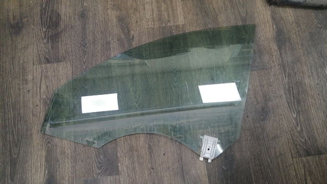 Вікно (передніх дверей) двері A1177250110 MERCEDES