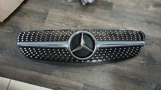 Решітка радіатора A1178880060 MERCEDES