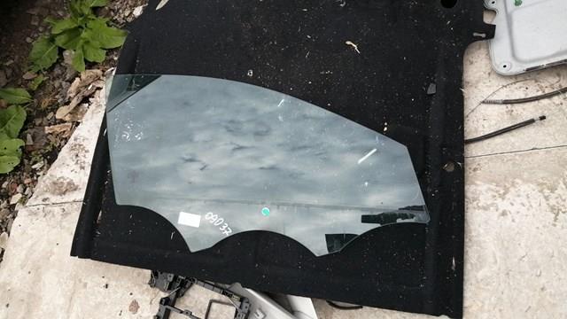 Скло передніх дверей, правою A1567250210 MERCEDES