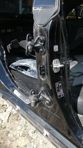 Петля задніх дверей, правих A1767300637 MERCEDES
