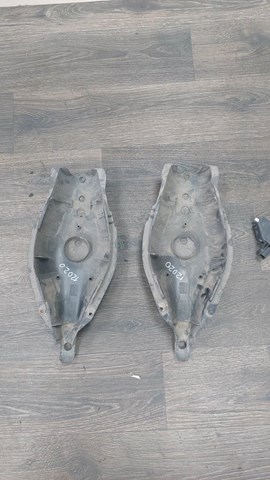 Захист заднього нижнього важеля A2033520088 MERCEDES