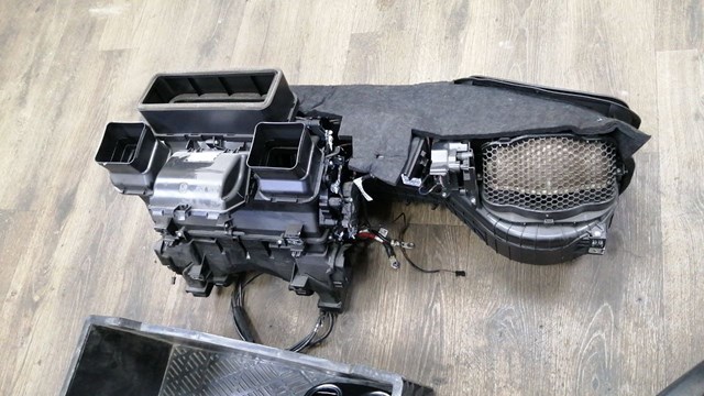 Корпус печі в зборі A2058309304 MERCEDES