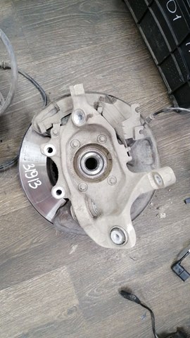 Кулак поворотний лівий A2133500141 MERCEDES