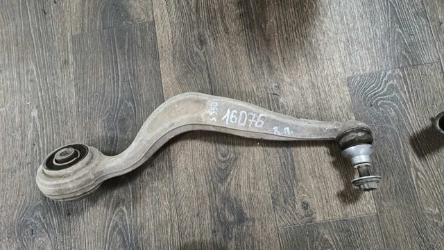 Правий важіль передній нижній підвіски A2223300611 MERCEDES