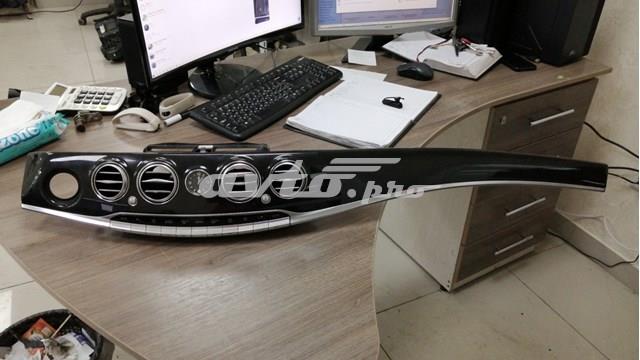 Годинники в салон, на панелі A2228270300 MERCEDES