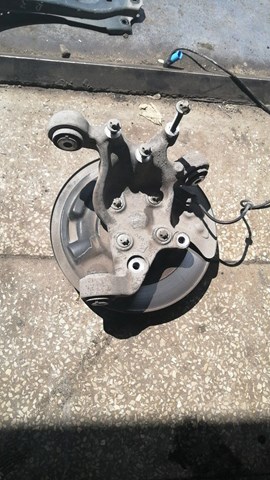 Кулак поворотний правий A2463503641 MERCEDES