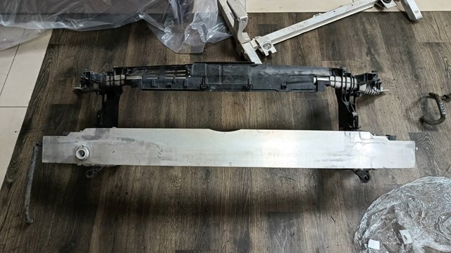 Балка бампера переднього A2466201100 MERCEDES