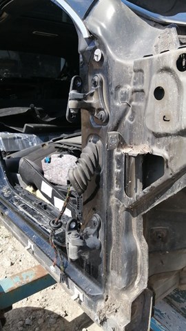Петля передніх дверей, правих A2467201237 MERCEDES