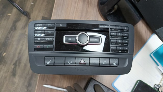 Блок кнопок центральної консолі A2469000112 MERCEDES