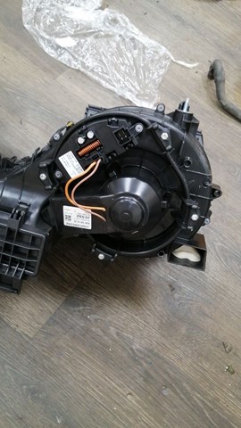 Електромотор пічки A2469064200 MERCEDES