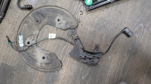 Датчик ABS задній правий A2539052400 MERCEDES