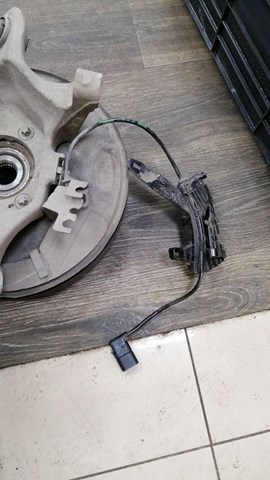 Датчик АБС задній правий A2539052400 MERCEDES