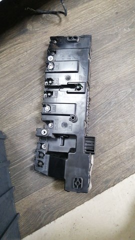 Корпус запобіжників A4475405931 MERCEDES