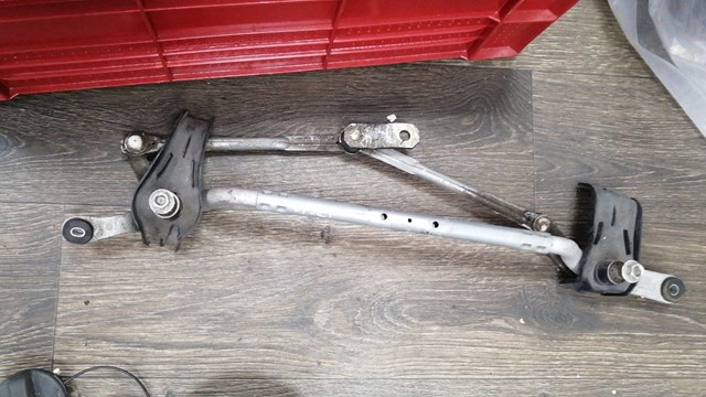 Трапеція щіток лобового скла BHS267360 MAZDA