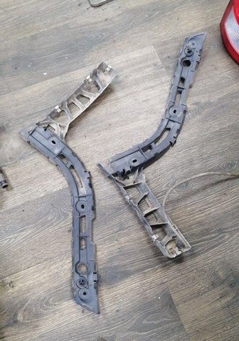 Кронштейн бампера заднього, правий C2Z13533 JAGUAR