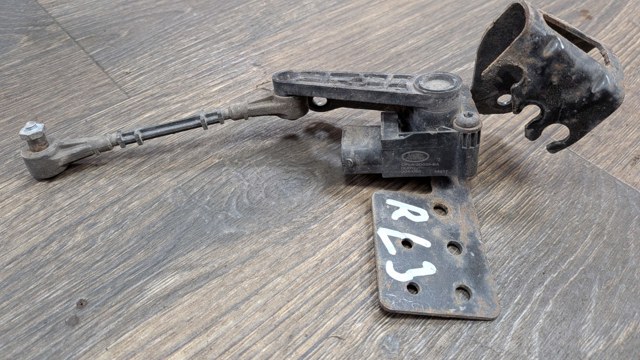 Регулятор положення кузова задньої підвіски CPLA3D026BA LAND ROVER