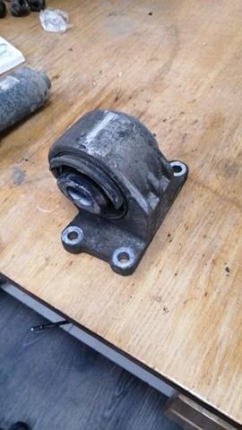 Подушка коробки передач IAF500021 LAND ROVER