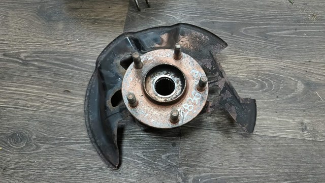 Маточини передніх коліс KD353304XF MAZDA
