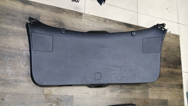 Обшивка-облицювання кришки багажника KD4568960 MAZDA