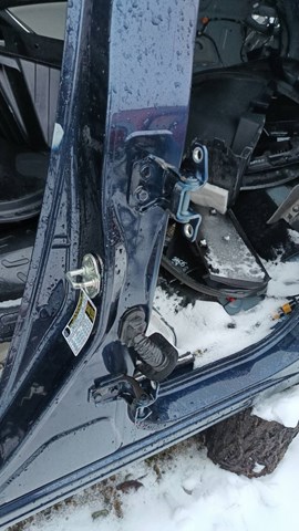 Завіса дверей задніх лівих KD5373210 MAZDA