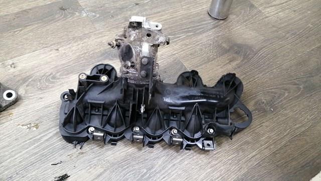 Колектор впускний LR019987 LAND ROVER