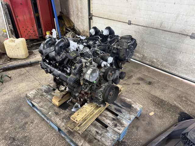 Насос вакуумний LR022758 LAND ROVER