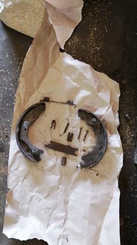 Колодки стоянкового гальма LR025151 LAND ROVER