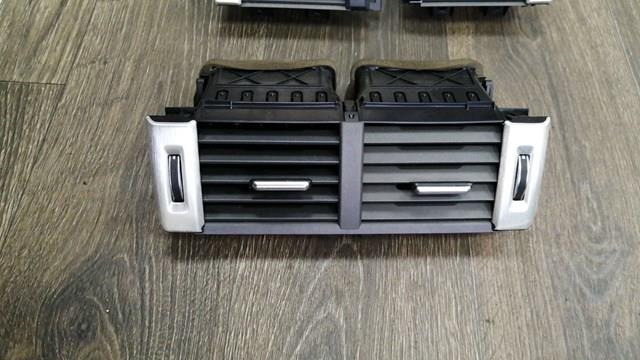 Решітка повітроводу LR025174 LAND ROVER