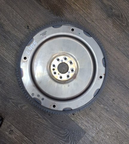 Маховик двигуна LR026239 LAND ROVER