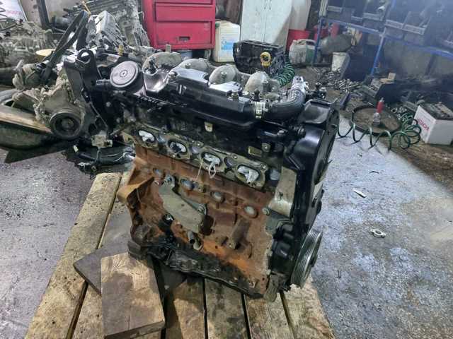 Двигун у зборі LR028529 LAND ROVER