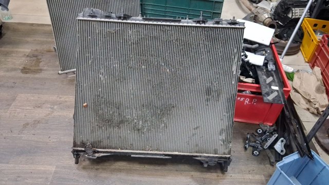 Радіатор охолодження LR034553 LAND ROVER