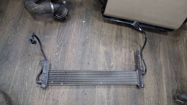 Радіатор охолодження палива LR034575 LAND ROVER