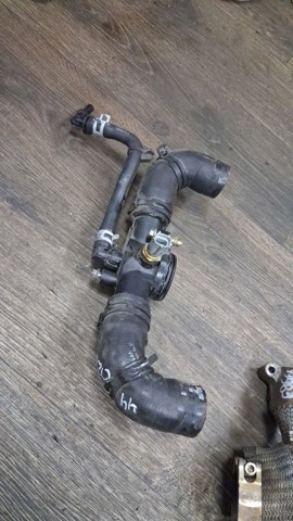 Заливна горловина системи охолодження LR036058 LAND ROVER