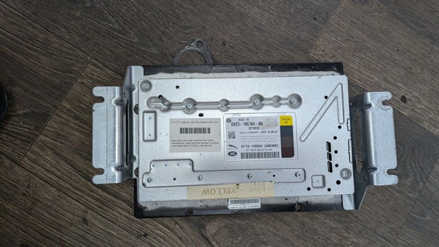 Підсилювач звуку аудіосистеми LR059385 LAND ROVER