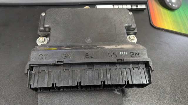 Блок керування пневмопідвіскою LR061457 LAND ROVER