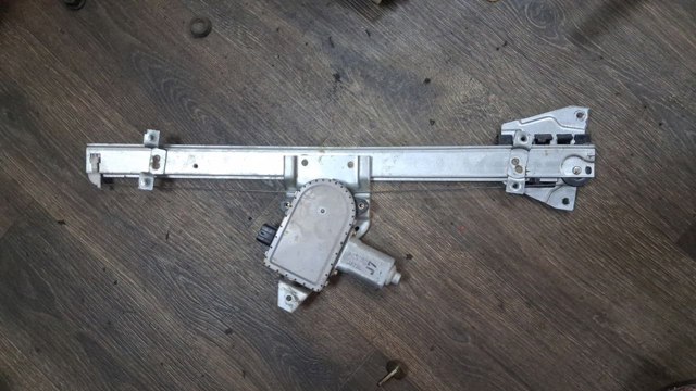 Склопідйомник передньої лівої двері MN117057 MITSUBISHI