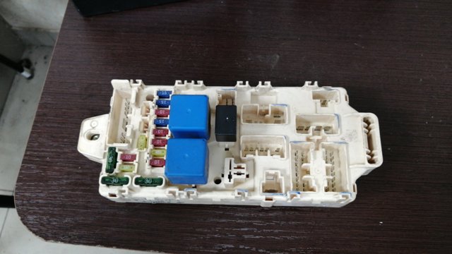 Коробка запобіжників MR459985 MITSUBISHI