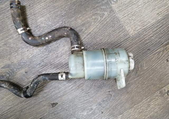 Бачок гідропідсилювача керма MR995028 MITSUBISHI