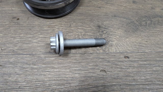 Болт коленвала N91204401 VAG