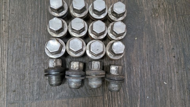Гайка кріплення колеса RRD500590 LAND ROVER