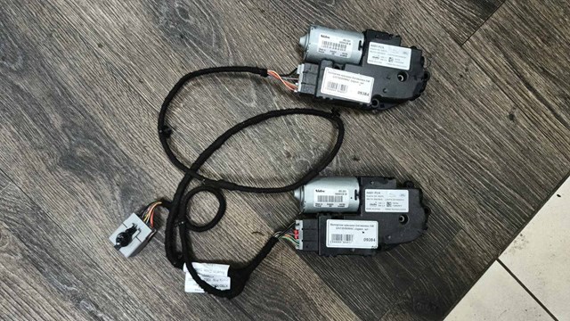 Двигун приводу люка T4N16324 JAGUAR