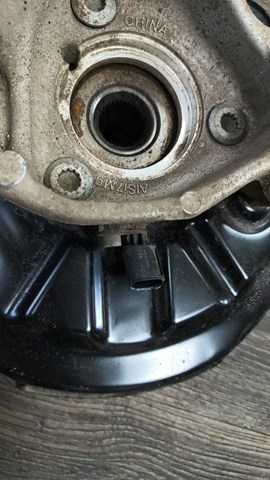 Датчик АБС задній правий WHT003856B VAG