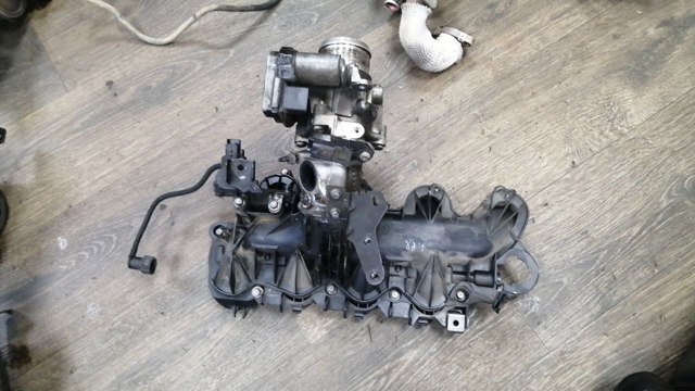 Колектор впускний XR858327 JAGUAR