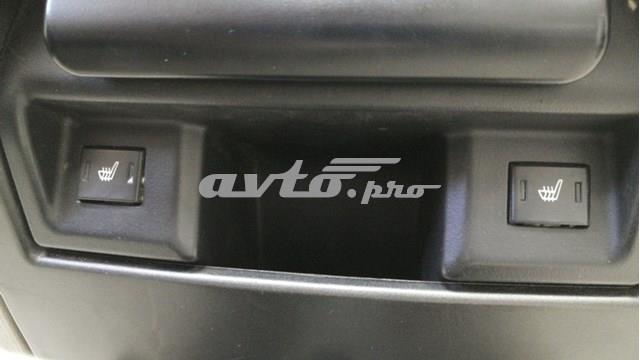Кнопка обігріву сидіння YUF500120PVJ LAND ROVER