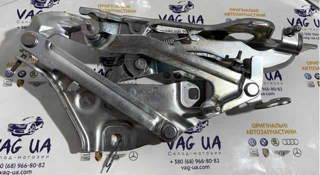 Шарнір капота 3G8823302D VAG