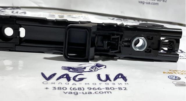 Регулятор висоти ременя безпеки передній лівий 4M0857819A VAG